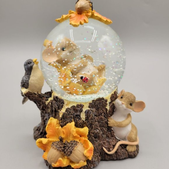 Charming Tails Snow Globe Enjoy The Changes Mice Bird Acorns Fall Autumn - Picture 2 of 14